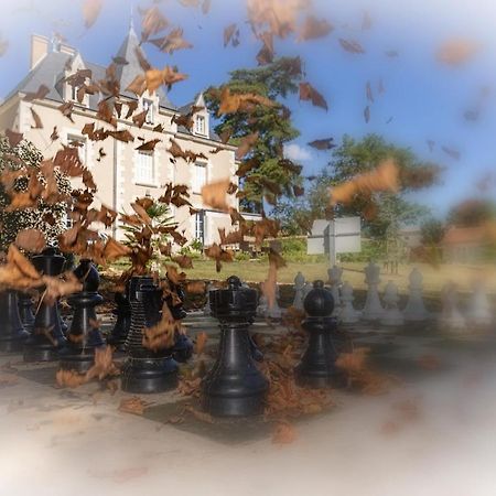 Le Petit Chateau Des Cedres Mouchamps Exteriér fotografie