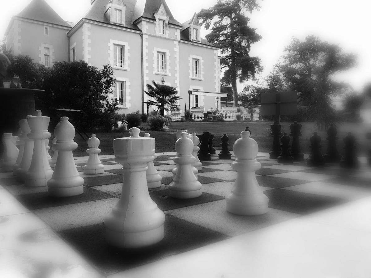 Le Petit Chateau Des Cedres Mouchamps Exteriér fotografie