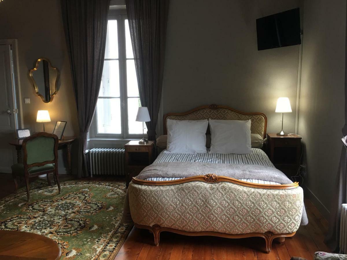 Le Petit Chateau Des Cedres Mouchamps Exteriér fotografie
